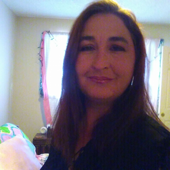 Meet your Posher, Rachel - Picture 1 of 1